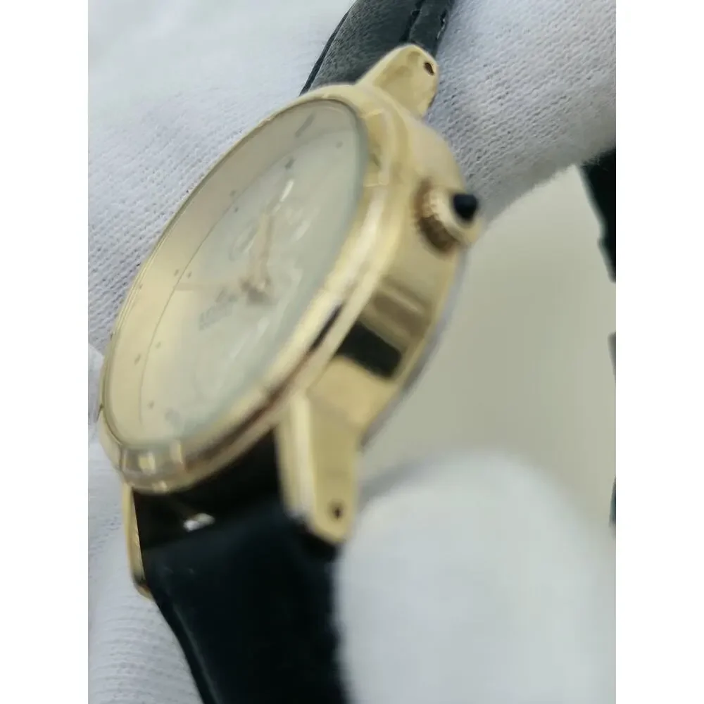 Lorus V811-5420R2 Disney Mickey Mouse Quartz Wristwatch Small Case VTG